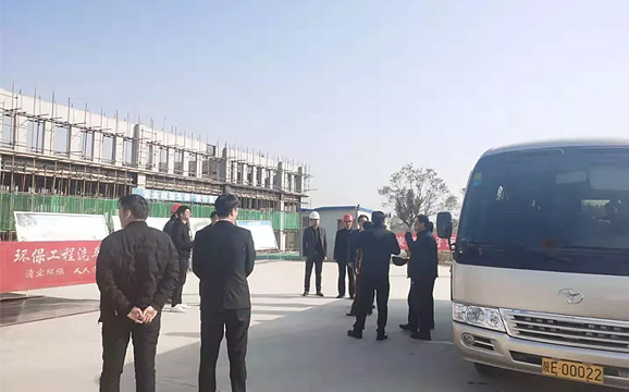 國家體育總局領(lǐng)導(dǎo)蒞臨集團公司承建的十四運沙排館施工現(xiàn)場視察督導(dǎo)項目建設(shè)